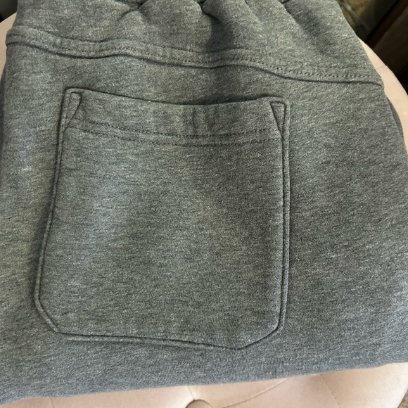 Abercrombie Fitch Heather Gray Essential cinched sweatpants - Picture 4 of 9